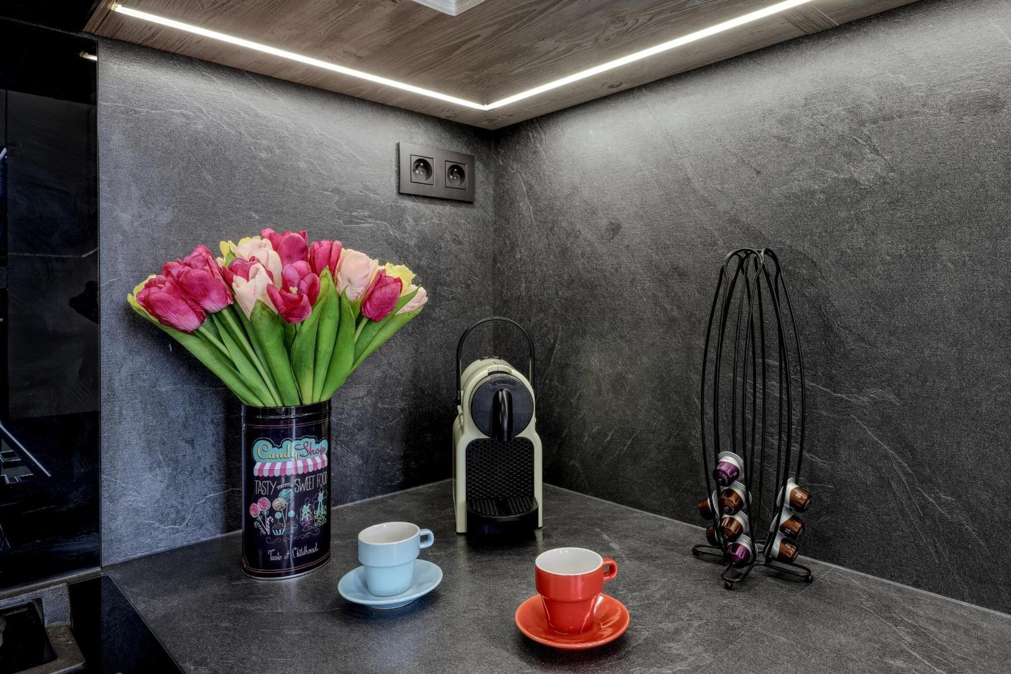 Lovely 2-Bedroom Apartment In Centre Of Bratislava Ngoại thất bức ảnh